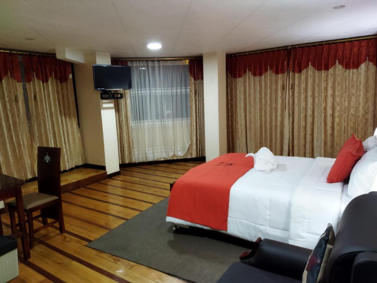 Hotel Velanez Suite Riobamba Exterior foto
