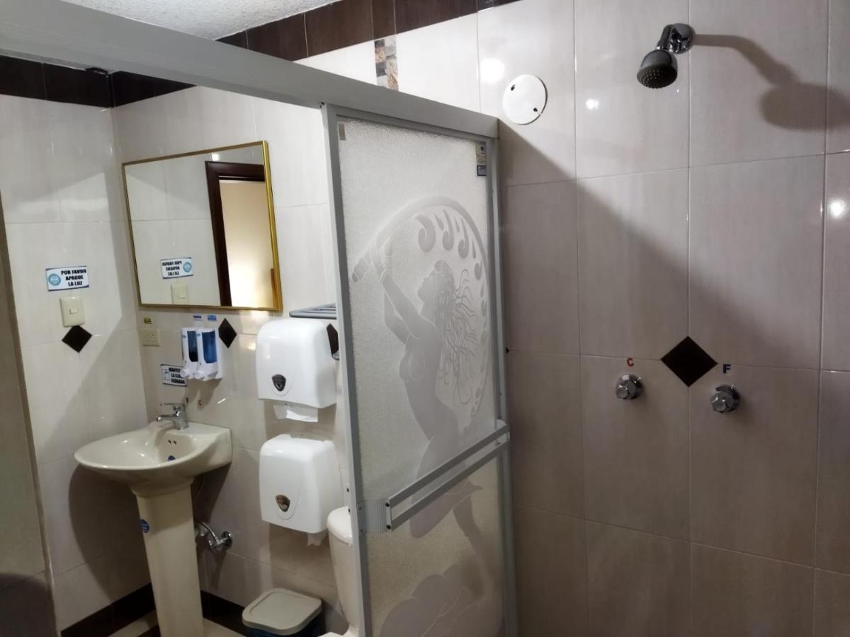 Hotel Velanez Suite Riobamba Exterior foto